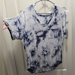 My Favorite Tee Blue and White Tie Dye Relaxed Short Sleeve T-Shirt Frayed Edge